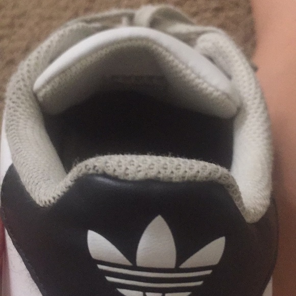 Adidas - Picture 4 of 5